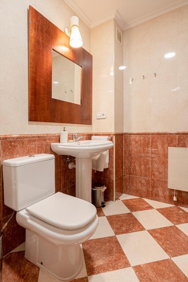De La Guardia Suite Rosal Oviedo Exterior photo